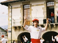 Abadiño dantzari-dantza 2004
