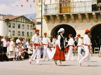 Abadiño dantzari-dantza 2004