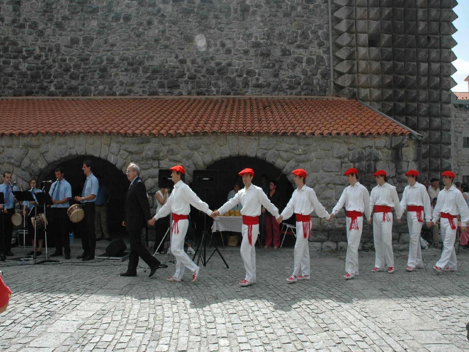 Arantzazu soka-dantza 2004