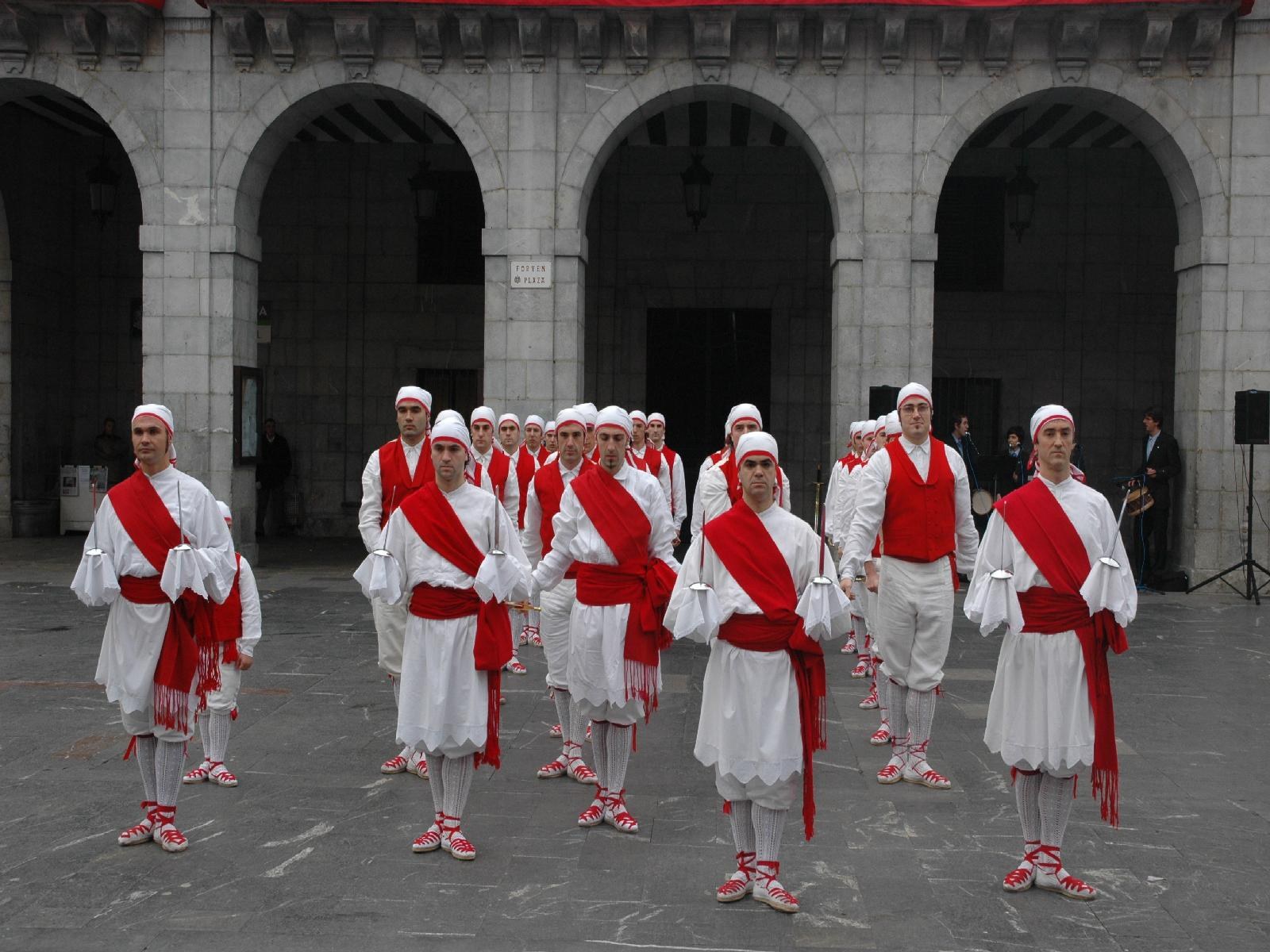 Elgoibar ezpata-dantza 2004