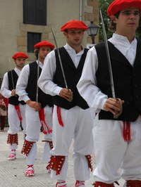 Berriz dantzari-dantza San Pedro 2005