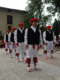 Berriz dantzari-dantza San Pedro 2005