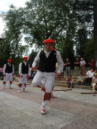 Berriz dantzari-dantza San Pedro 2005