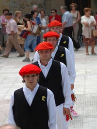 Berriz dantzari-dantza San Pedro 2005