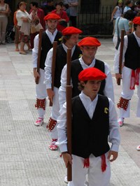 Berriz dantzari-dantza San Pedro 2005
