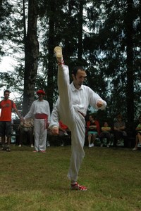 Azurtza soka-dantza 2008 026