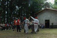 Azurtza soka-dantza 2008 069