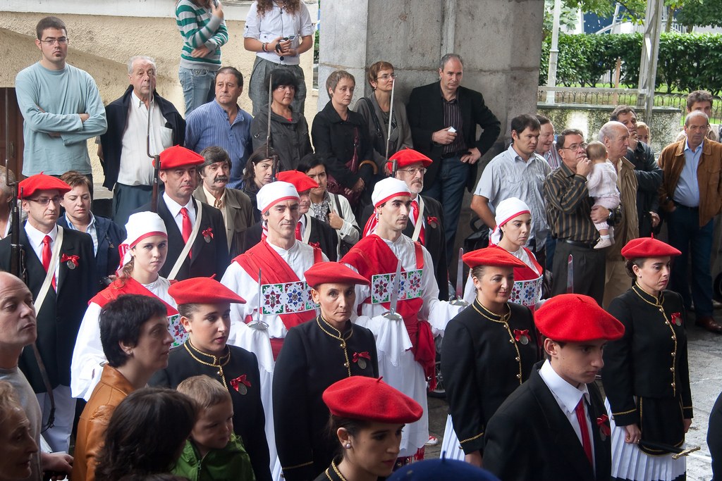 Elgoibar Errosarioko Amaren ezpata-dantza 2009 IZ 9347