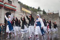 Elgoibar Errosarioko Amaren ezpata-dantza 2009 IZ 9418