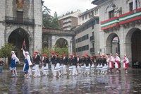 Elgoibar Errosarioko Amaren ezpata-dantza 2009 IZ 9504