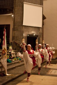 Elgoibar Errosarioko Amaren ezpata-dantza 2010 IZ 3595