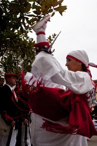 Elgoibar Errosarioko Amaren ezpata-dantza 2010 IZ 3649