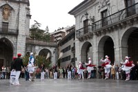 Elgoibar Errosarioko Amaren ezpata-dantza 2010 IZ 3794