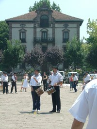 Elizondo - Baztandaren biltzarra 2006 mutil-dantzak 364