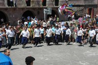 Elizondo - Baztandaren biltzarra 2006 mutil-dantzak 016