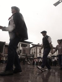2011-07-25_Elizondo-Santiago-mutil-dantzak_Pello-SanMIllan_021