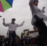 2011-07-25_Elizondo-Santiago-mutil-dantzak_Pello-SanMIllan_015