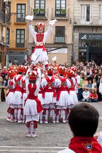 Iruñea ezpata- dantza 2010 IZ 3495
