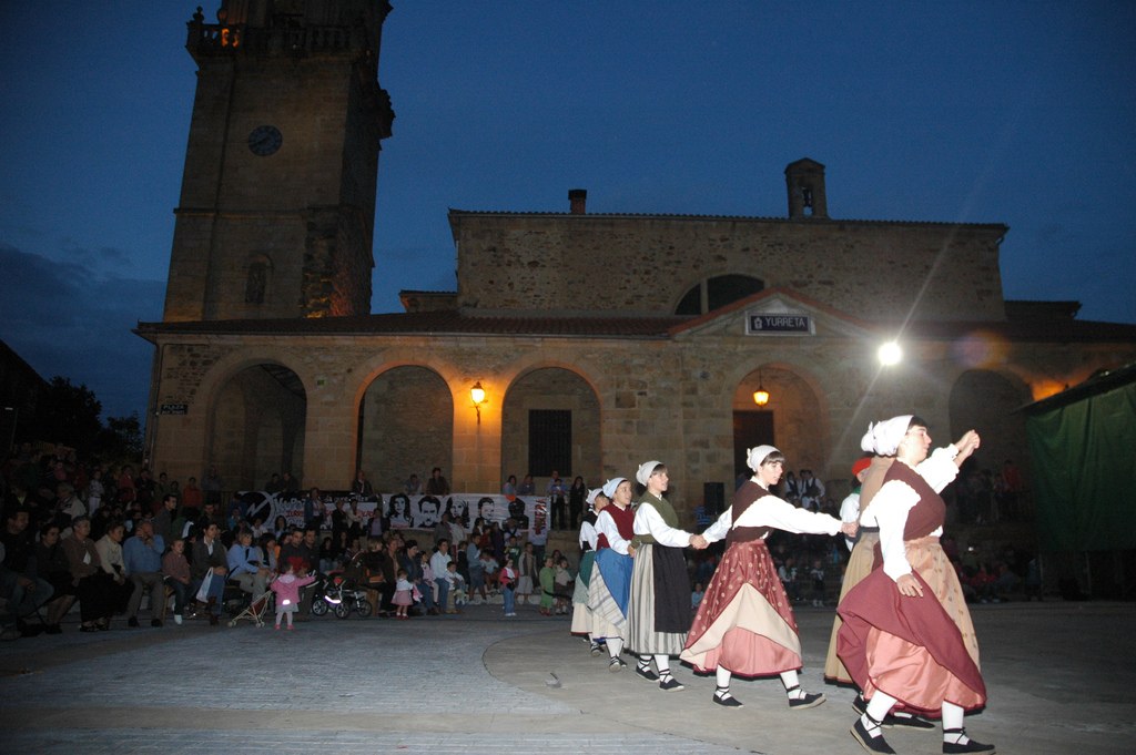 Iurreta nesken soka-dantza 2007 007