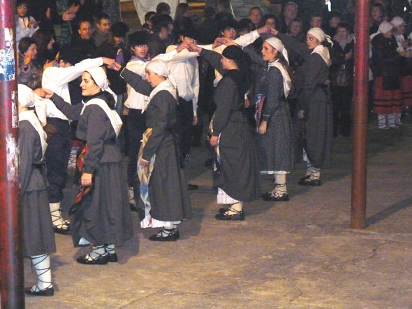 2011-01-20_Lakuntza-Alkate-dantza-JI-326