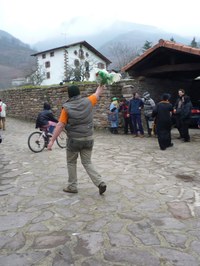 2011-01-31_Zubieta-Ituren-Joaldunak-eta-mozorroak-JI463