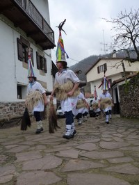 2011-01-31_Zubieta-Ituren-Joaldunak-eta-mozorroak-JI446