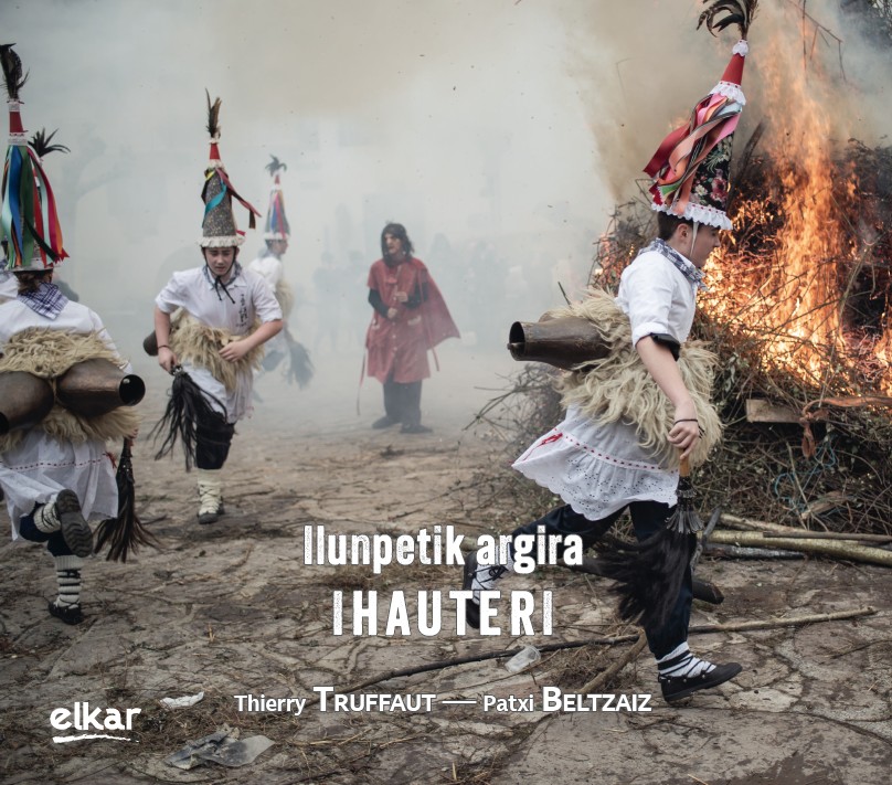 Ilunpetik argira. Ihauteri