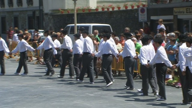 Andoain: Soka-dantza 2009 lehen neskaren sarrera
