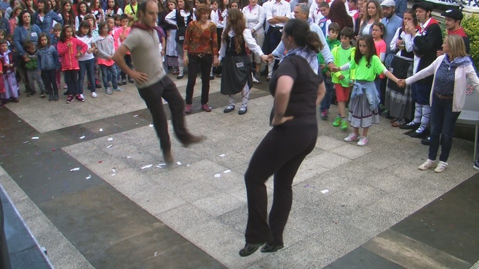 Araia: San Pedroetako aurreskua 2016