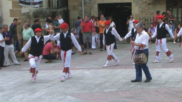 Berriz: Soka-dantza 2009 - 01 Aurreskua