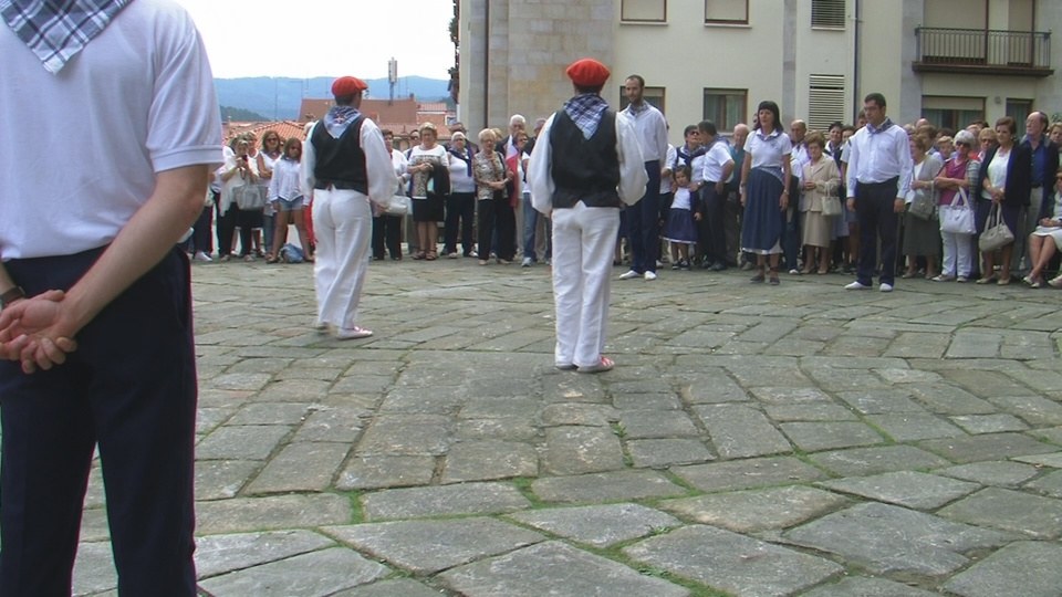 Gernika-Lumo: San Roke 2015 Uriko aurreskua