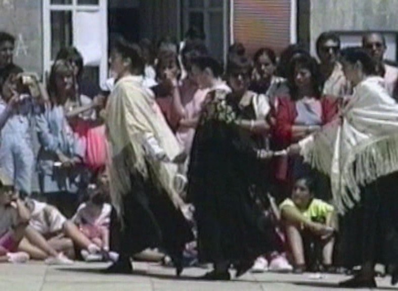 Lekeitio: San Pedro 1996 - 02 Eguzki-dantza