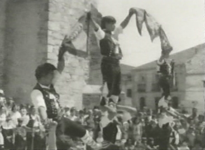 Raices 05 - Arco humano TVE