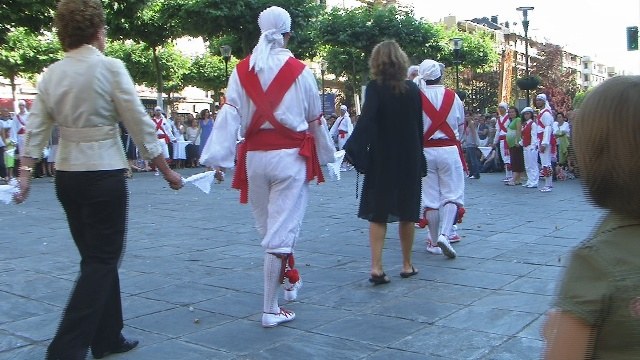 Tolosa: Bordon-dantza 2009 Aurreskua 11