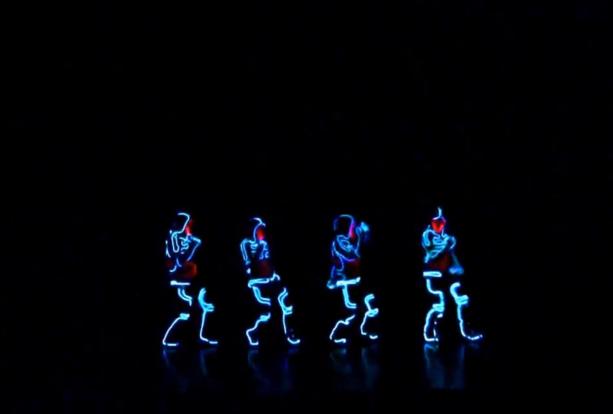 Wrecking Orchestra: Tron Dance