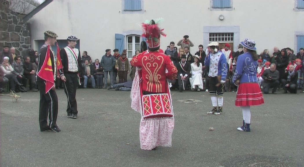 Zalgize: Zalgize-Iruriko maskaradak 2014: Larraburu