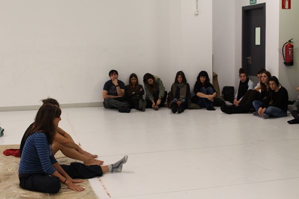 Huheziko ikasleen bisita Dantzagunean