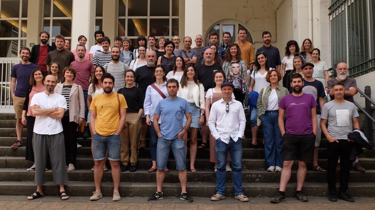 Dantzaren transmisioaz eta jardunaz gogoetak Dantzan Ikasi Topaketetan Dantzaren transmisioaz eta jardunaz gogoetak Dantzan Ikasi Topaketetan