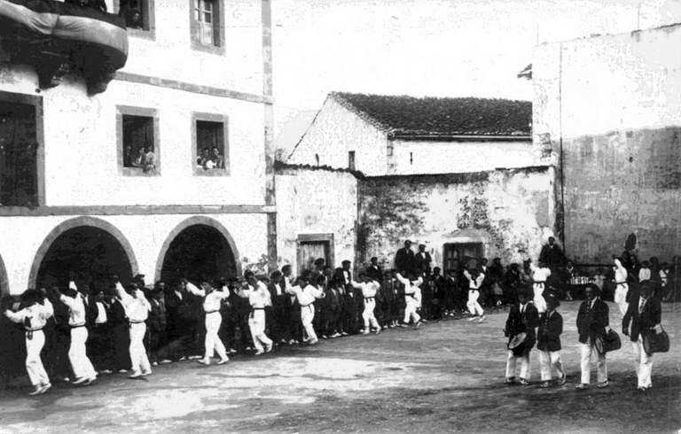 Ikastaroa: Arantzako dantza-luzea