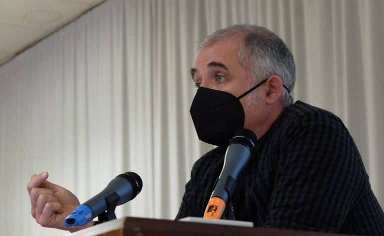 Mikel Sarriegi: "Funtsezkoak eta oinarrizkoak diren mugimenduak ezkutatu eta ahaztu ditugu"