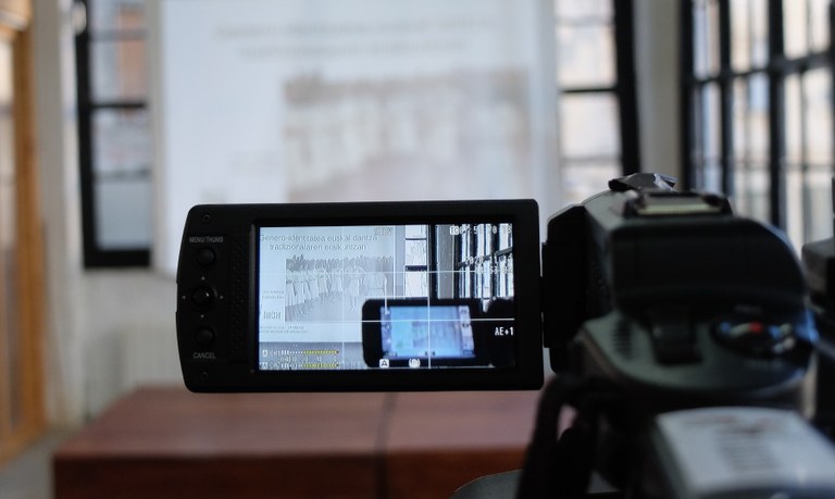 Dantzaren onurak zahartzaroan Dantzaren onurak zahartzaroan