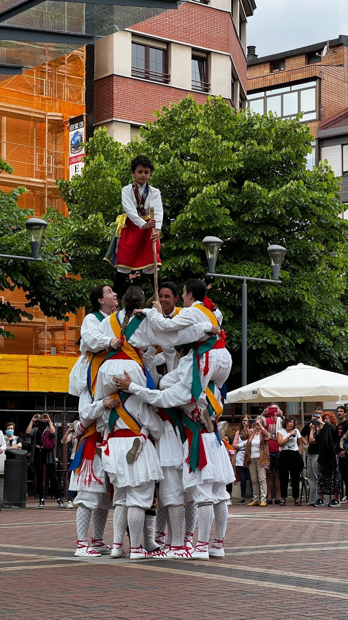 Giza dorrea San Pedro plazan. Argazkia: Asier Alonso Ordoñez Giza dorrea San Pedro plazan. Argazkia: Asier Alonso Ordoñez