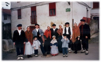 Baserritar jantziak atontzeko hitzaldia