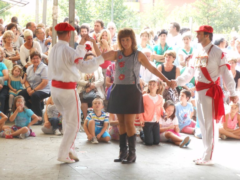 Aurreskua: Zortzikoa