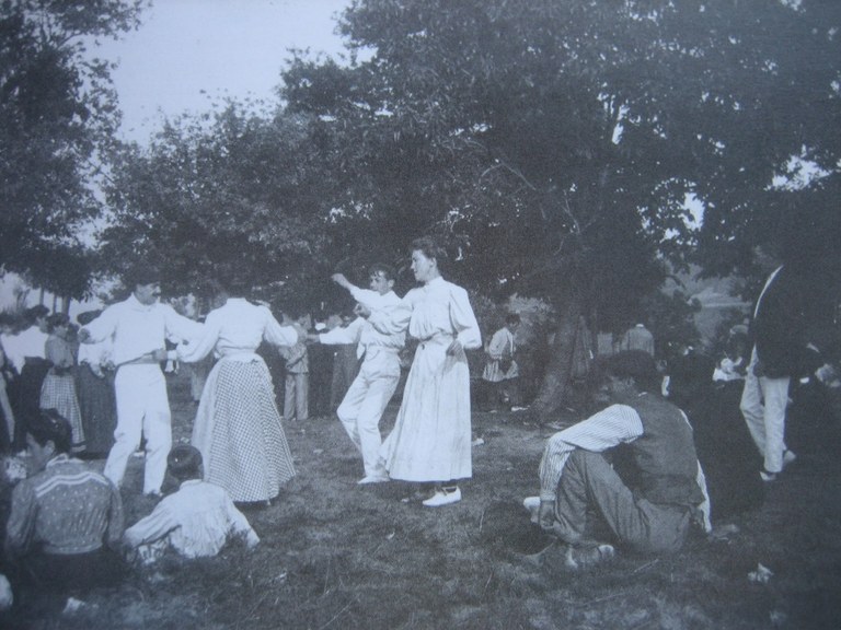 Dantza tradizionalaren ikaskuntza ibilbidea