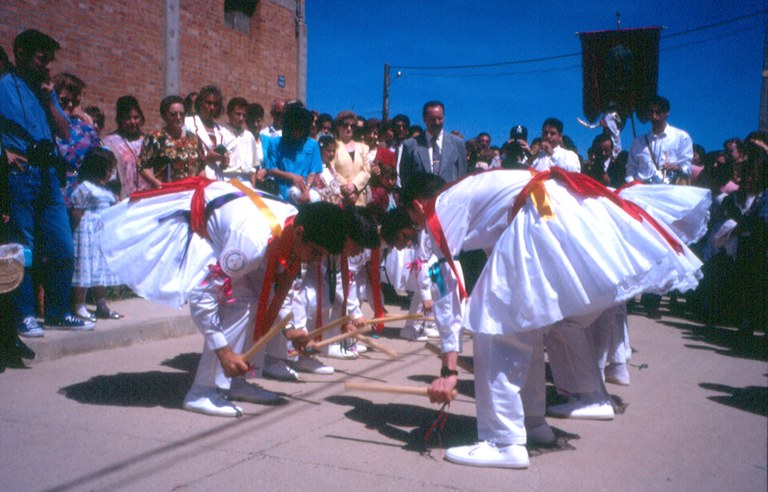 Makilekin, zotzekin eta beste kanbalatxe batzuekin