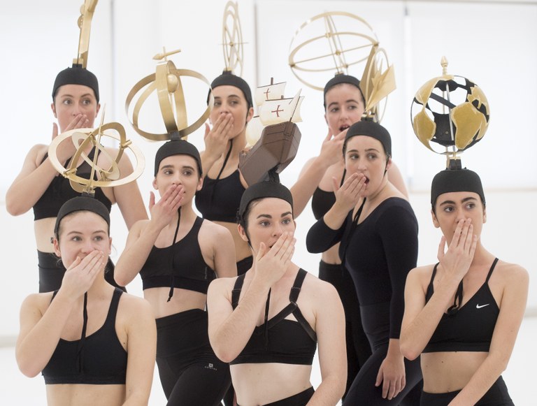 Kresala dantza taldeak “Amoria & Dolore” ikuskizuna ekainaren 22an estreinatuko du Kresala dantza taldeak “Amoria & Dolore” ikuskizuna ekainaren 22an estreinatuko du