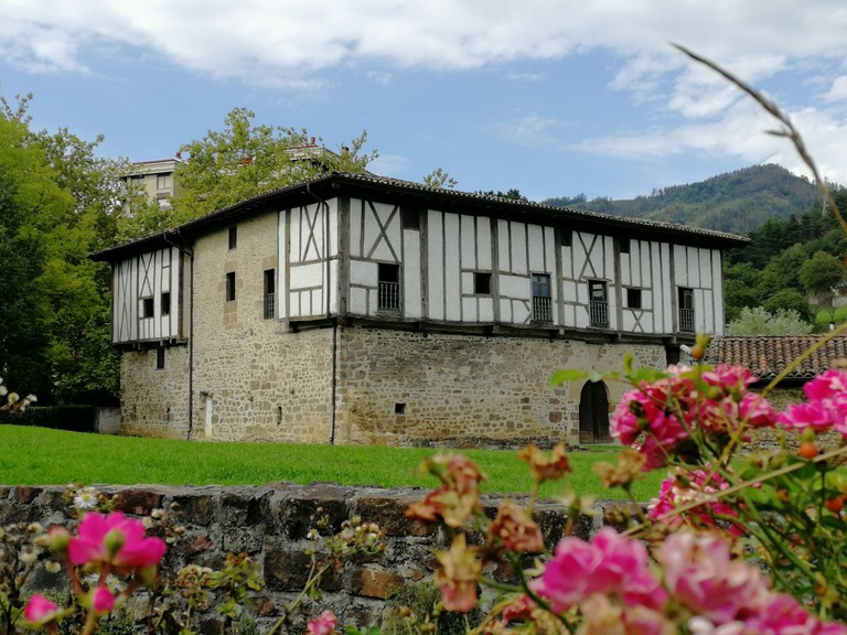 20230912_BeasainEzpatadantzakerakusketaMaritzuli_014.jpg 20230912_BeasainEzpatadantzakerakusketaMaritzuli_014.jpg