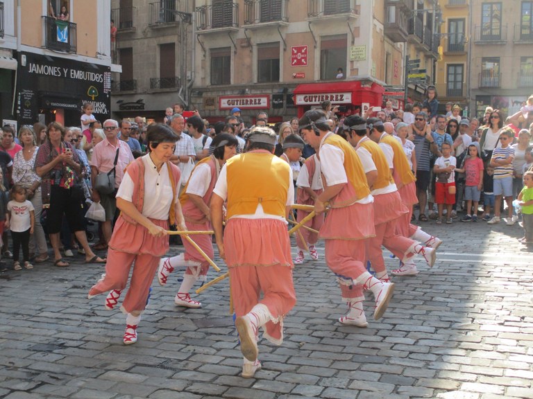Iruñeko Ortzadar Elkarteak Dantzaren Atlasaren eguna ospatu zuen