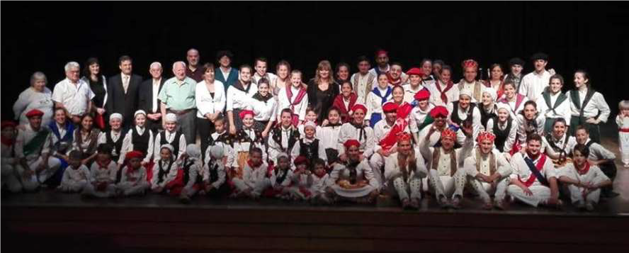 Ortzadar Euskal Folklore Elkartearen bidaia Argentinara